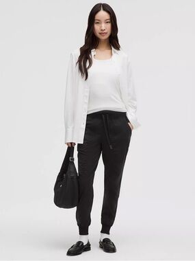 Lululemon Dance Studio Mid Rise Jogger Black Size 0 NWOT